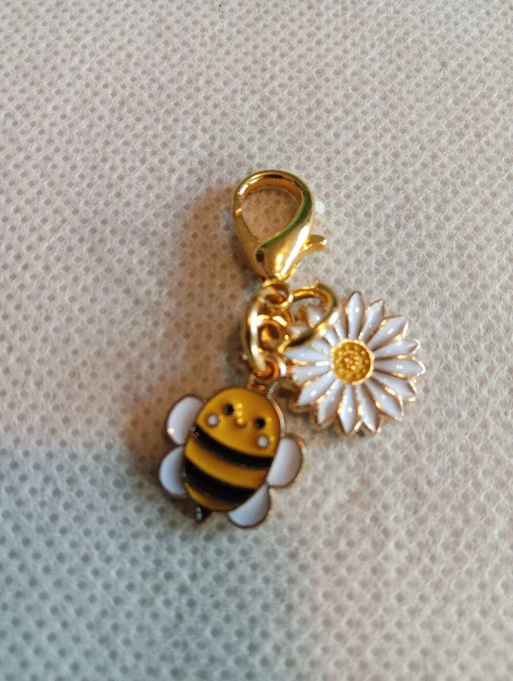 Kids Daisy Butterfly, Ladybug & Bee Charms - Assorted Enamel Clips